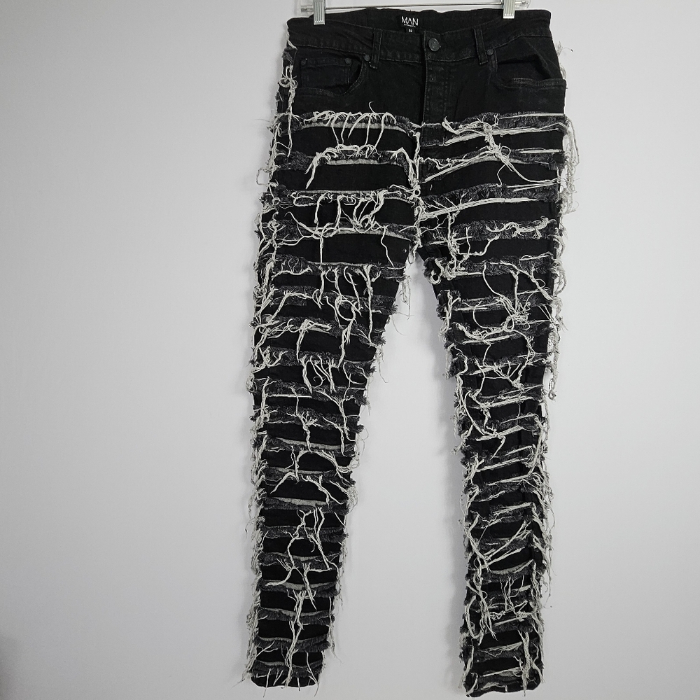 Boohoo Man Black With Fring Slim Straight Jeans Size 32 - Picture 16 of 16